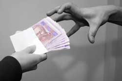 Взятки в вузах могут искоренить студенты Взятки в вузах могут искоренить студенты